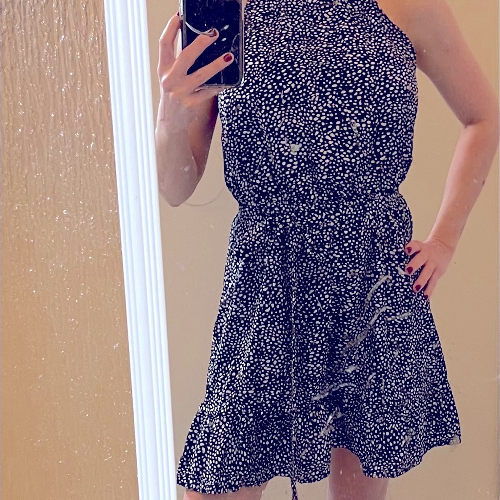 Too small for me! Never been worn!